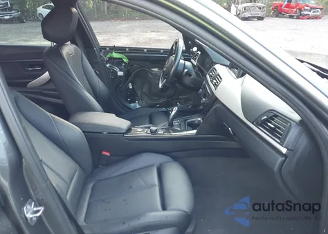 2015 BMW 320I z USA, uszkodzony, nr VIN WBA3B1C55FK137532